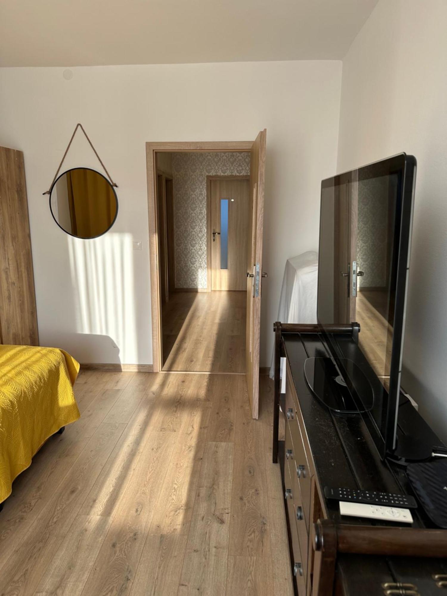 דירות ברטיסלאבה Sunny House Two מראה חיצוני תמונה
